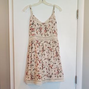 NEW!!! Abercrombie crochet detail floral sundress
